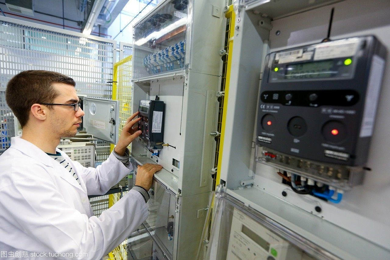 研究員。電器柜性能計數器。低壓微網絡。用于智能電網和智能電表的測試和證書服務。電力電子設備認證。技術服務行業(yè)。tecnaliaresearch&innovationbizkaiabasquecountry,西班牙。