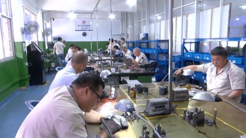 馬躍華勞模工匠技術(shù)服務(wù)隊(duì) 技術(shù)創(chuàng)新課題攻關(guān) 增添企業(yè)發(fā)展新動能